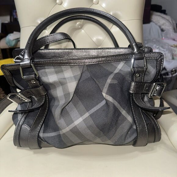 Authentic Burberry Gray Beat Check Shimmer Metallic Leather Crossbody Handbag - Picture 8 of 14